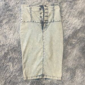 High-Waisted Denim Skirt with Button Detail